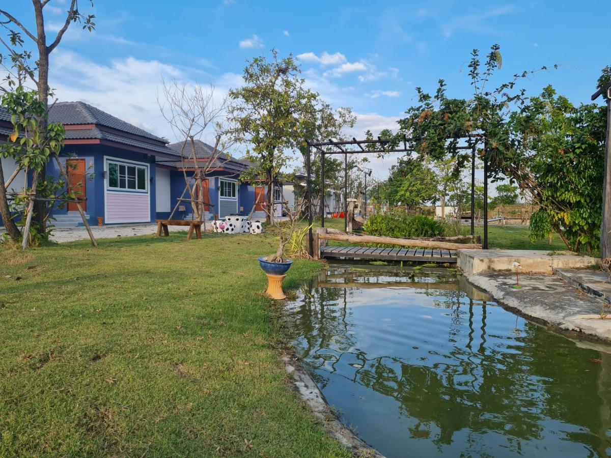 Araya Cottage Утхайтхані Екстер'єр фото